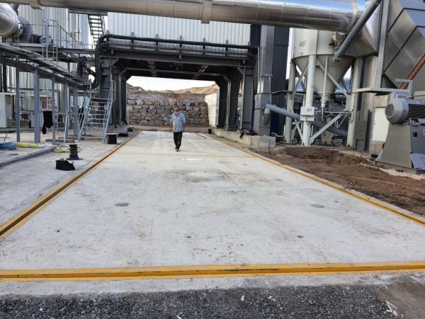 מאזני גשר לשקילת משאיות בנסיעה באורך 26 מ' ורוחב 5 מ'