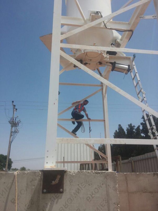 התקנת מערכת שקילת מיכל בגובה